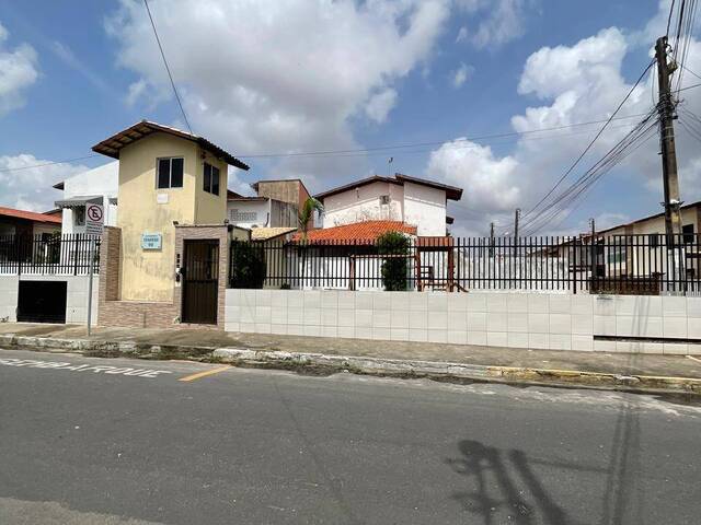 #6 - Casa em condomínio para Venda em Fortaleza - CE