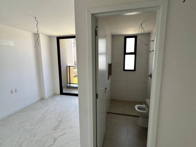 #8 - Apartamento para Venda em Fortaleza - CE